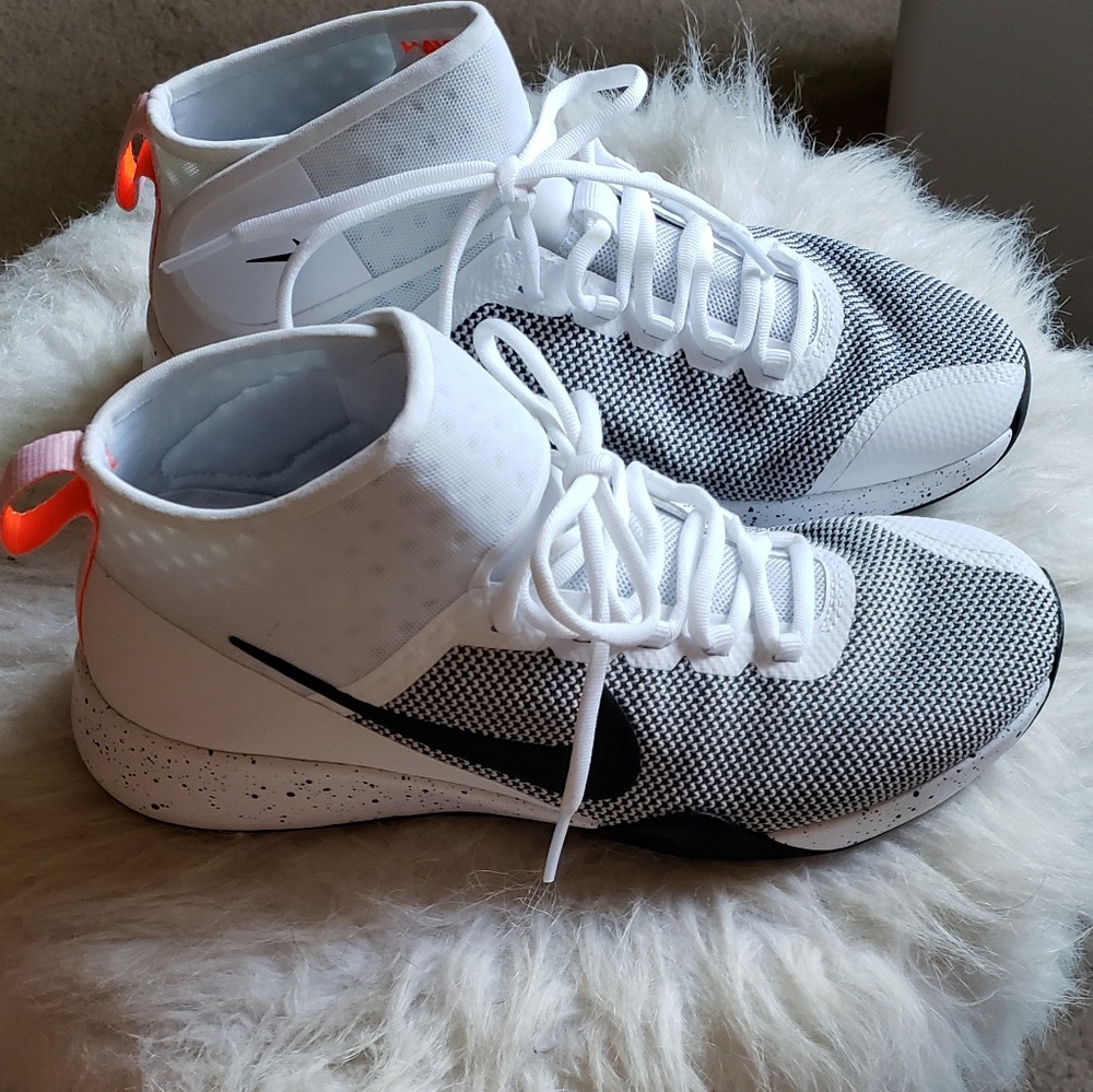Nike womens 5.5